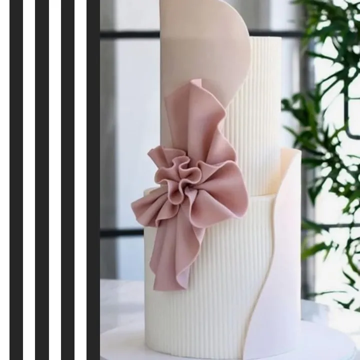 Example of photocard with styled elements for Cakes by Rasa